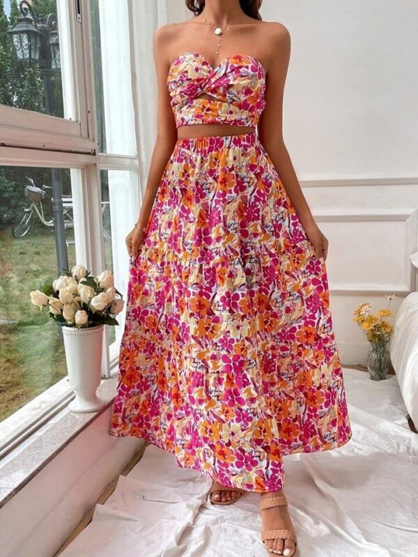 Conjunto con estampado floral Top bandeau & Falda